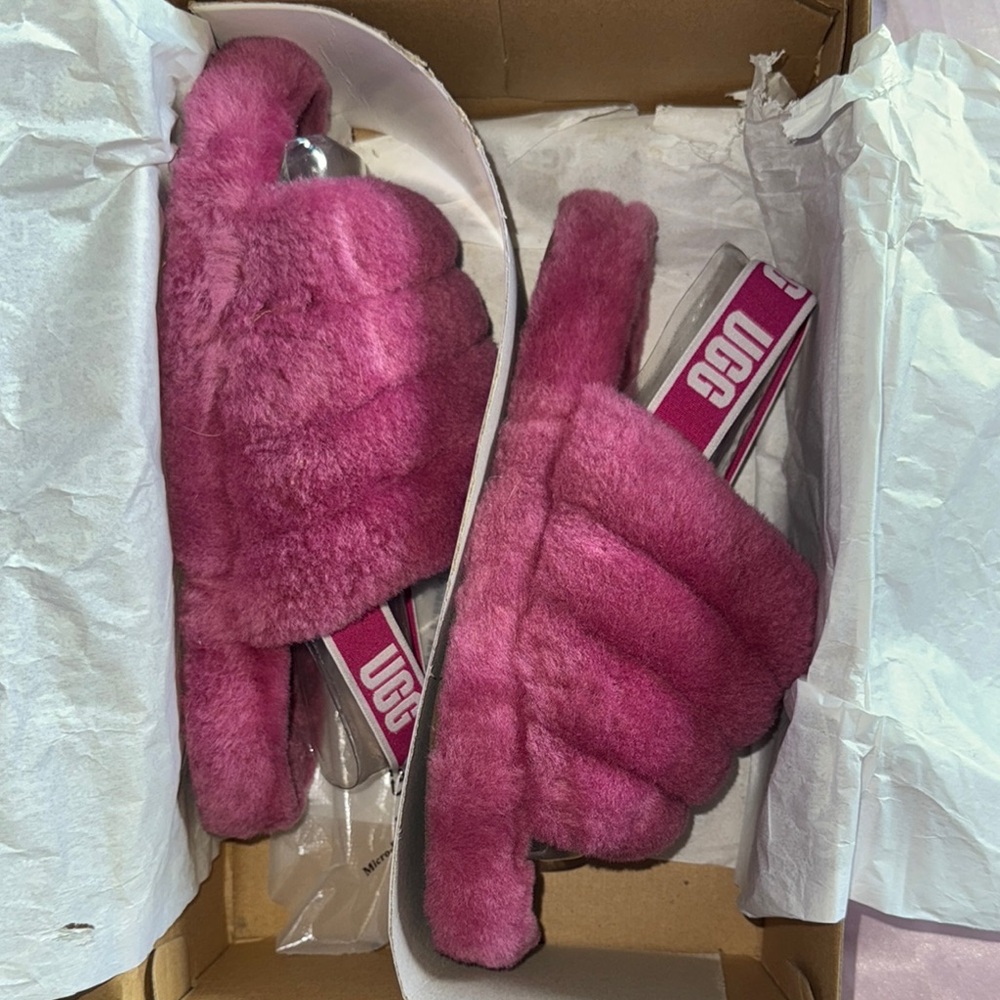 UGG Fuchsia Fluffy Slides
